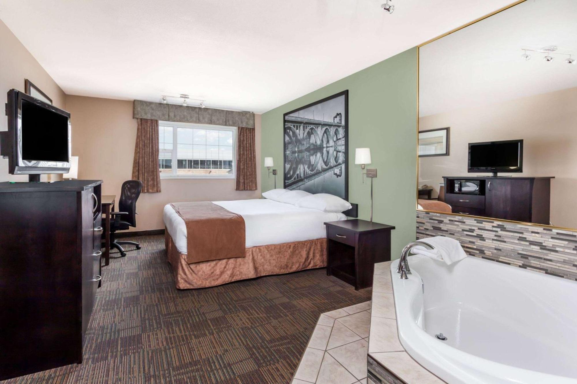 Super 8 By Wyndham Saskatoon Near Saskatoon Airport Hotel Exterior photo